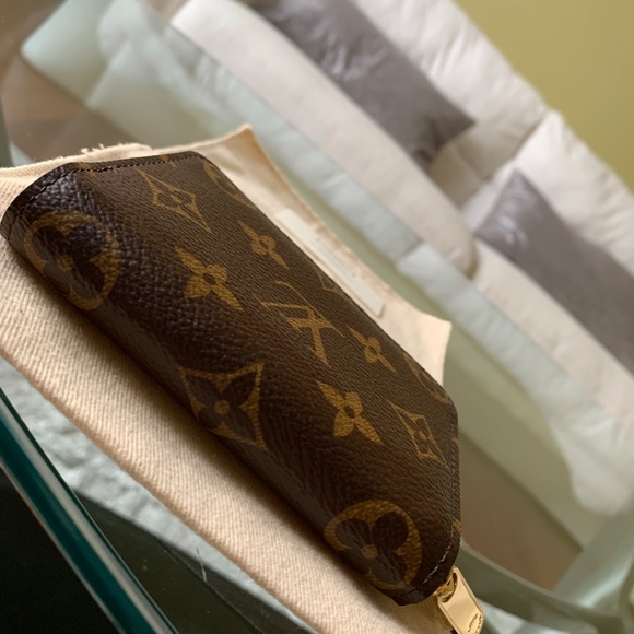 Luis Vuitton Zippy Coin Purse Monogram - Picture 5 of 15